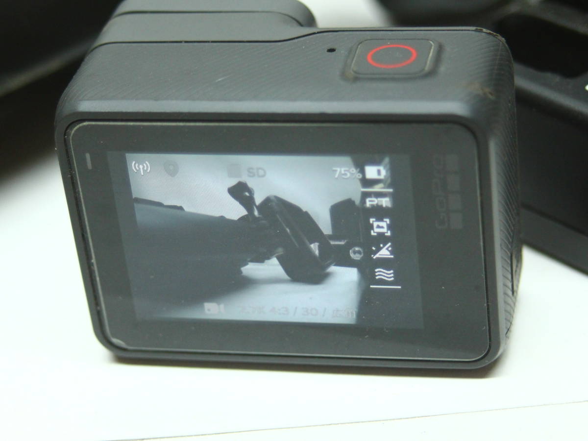 USED】GoPro HERO5 互換バッテリー多数+充電器2個+ヘルメット USED】GoPro HERO5 互換バッテリー多数+充電器2個+ヘルメット