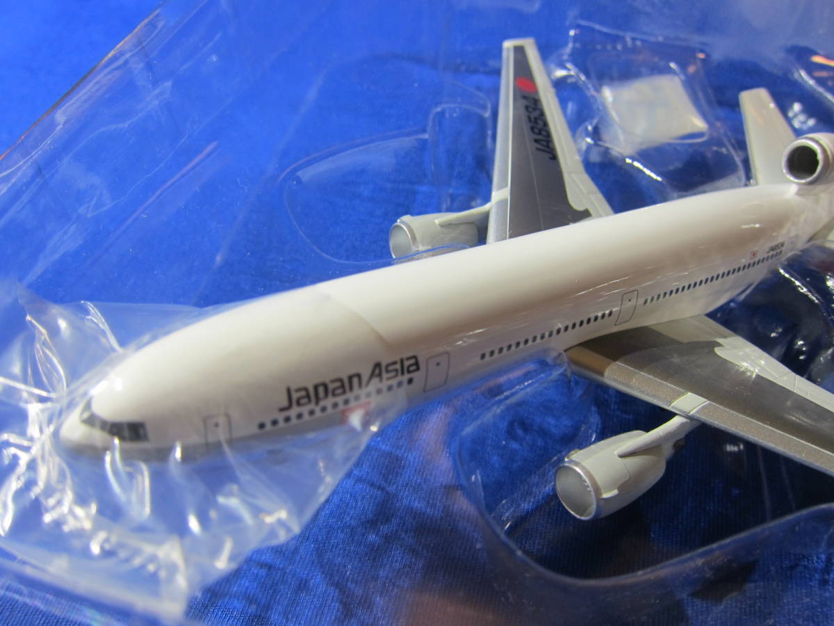 DC-10-40 J8534 JAA日本アジア航空　【1：400】 模型飛行機_画像3