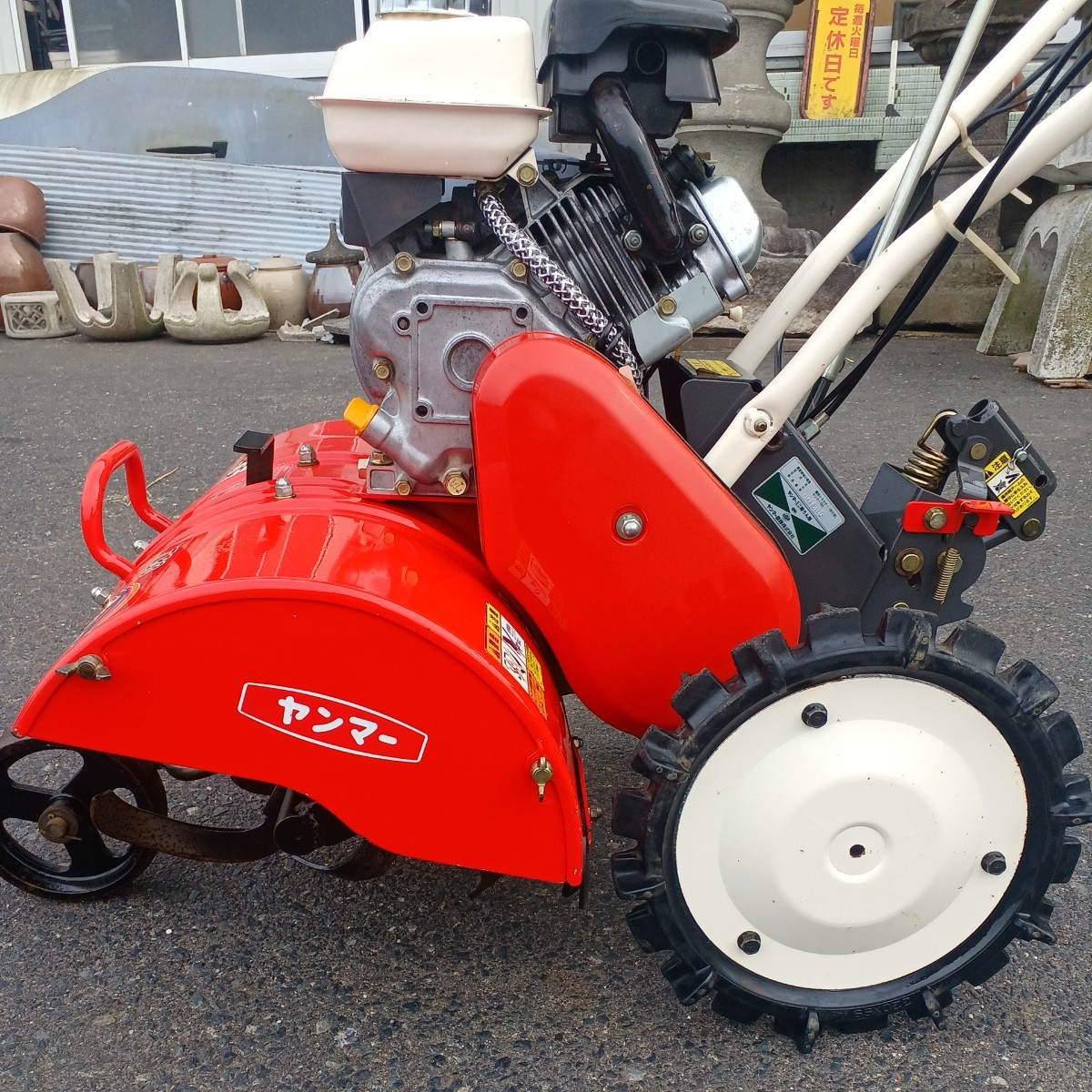 ヤンマー チビポチ TB3 管理機 ミニ耕運機 農用トラクター(歩行型) ヤンマー チビポチ TB3 管理機 ミニ耕運機 農用トラクター(歩行型)