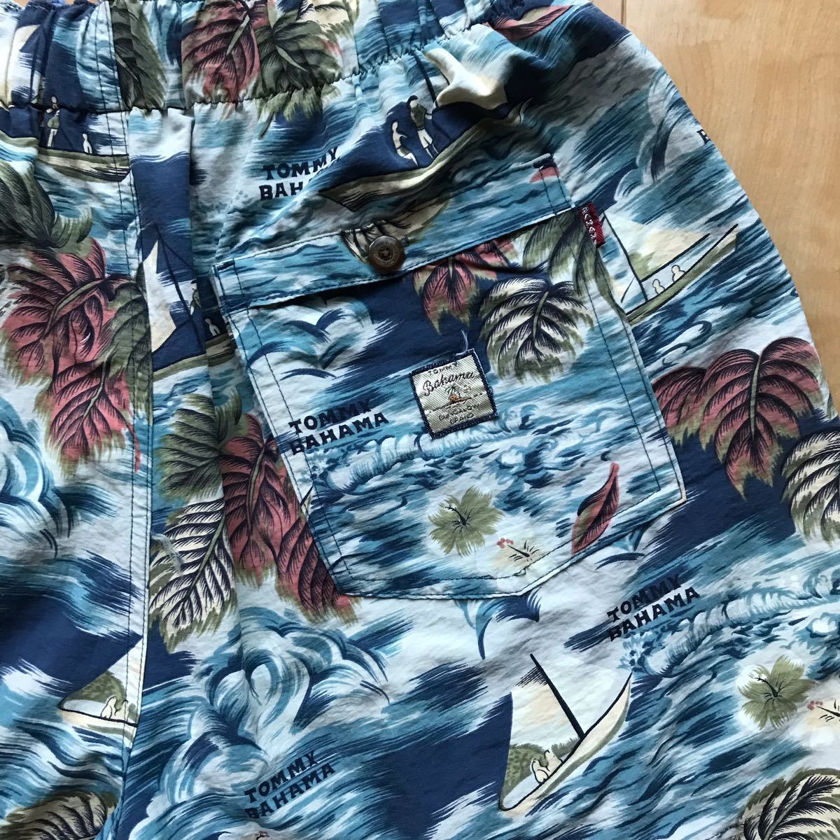 トミーバハマ ショートパンツ 099-1-3 Tommy Bahama ブルー系 ボタニカル柄 ハーフパンツ 夏 サーフ 海 涼し気 爽やか 半ズボン おしゃれ_画像3