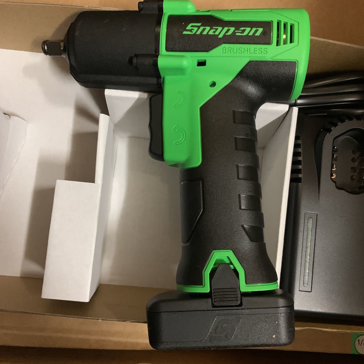 スナップオン snapon3/8コードレスインパクトCT861グリーン