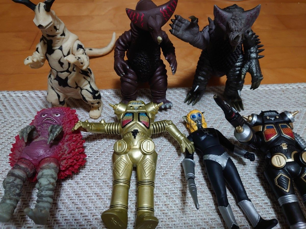 ウルトラマンソフビ 大量セット52体怪獣7体|Yahoo!フリマ ウルトラマンソフビ 大量セット52体怪獣7体|Yahoo!フリマ