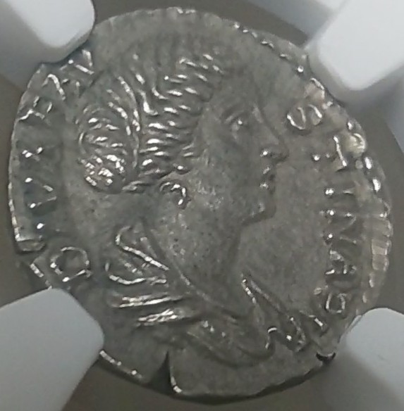 【Ch AU 5/5 5/5】ファウスティナ ジュニア マルクス・アウレリウスの妻 デナリウス 銀貨 人気 NGC 古代コイン 資産保全の画像1
