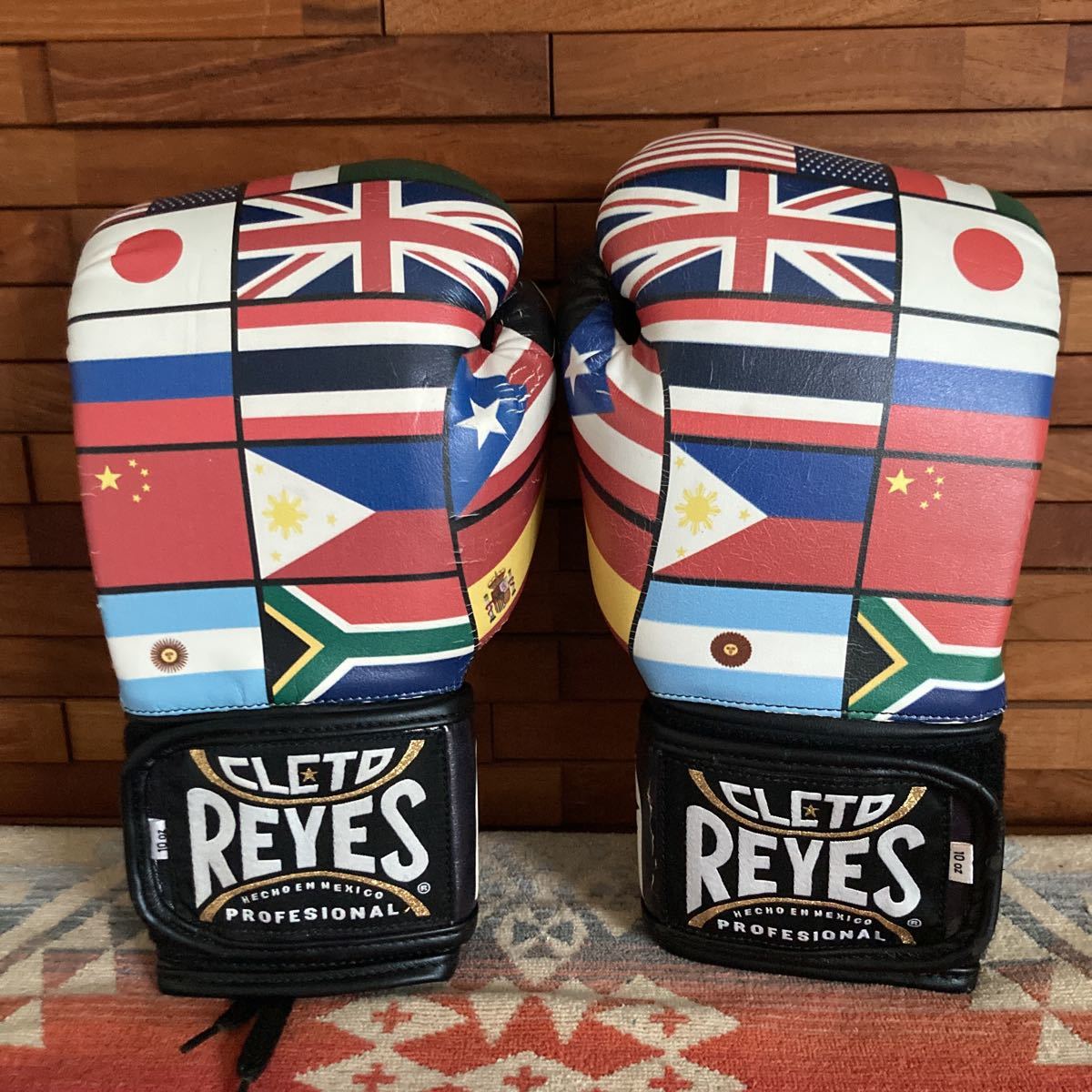 WEB限定カラー コラボ REYES×WBC ボクシンググローブ 激レア品！！ 超