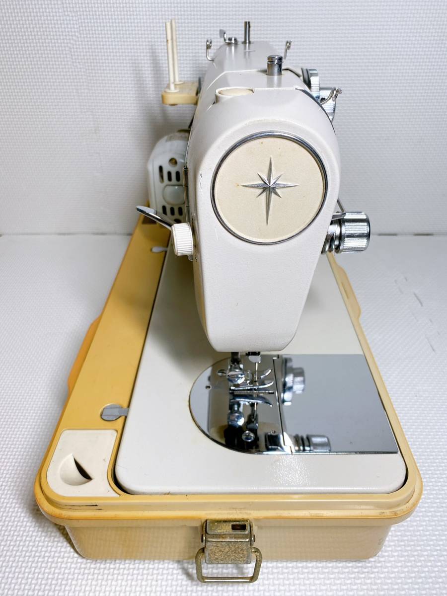 ◇JANOME ジャノメ モデル672 家庭用ミシン 昭和レトロ ケース付き 針