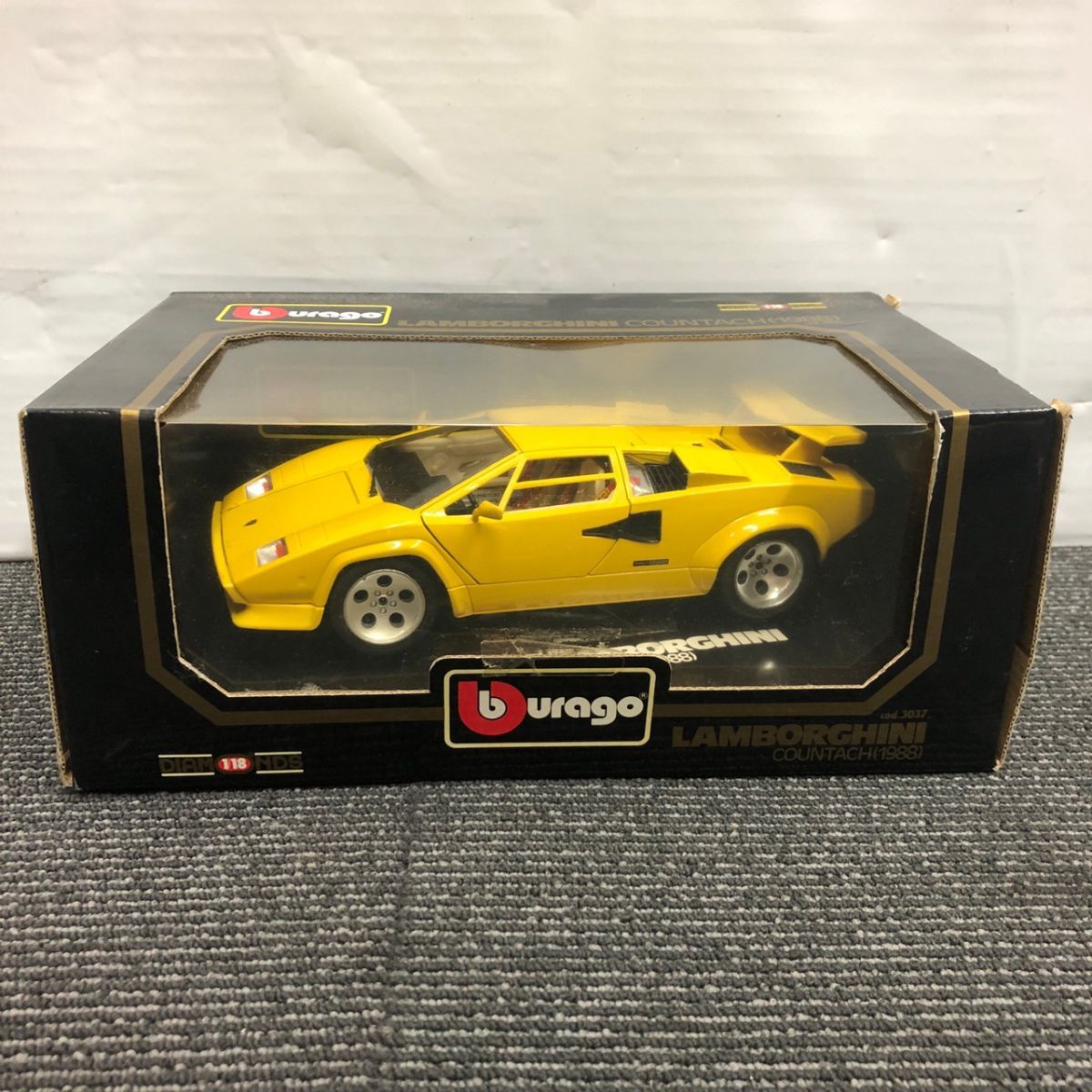 K505-O21-875 Bburago ブラーゴ 1/18 Lamborghini Countach