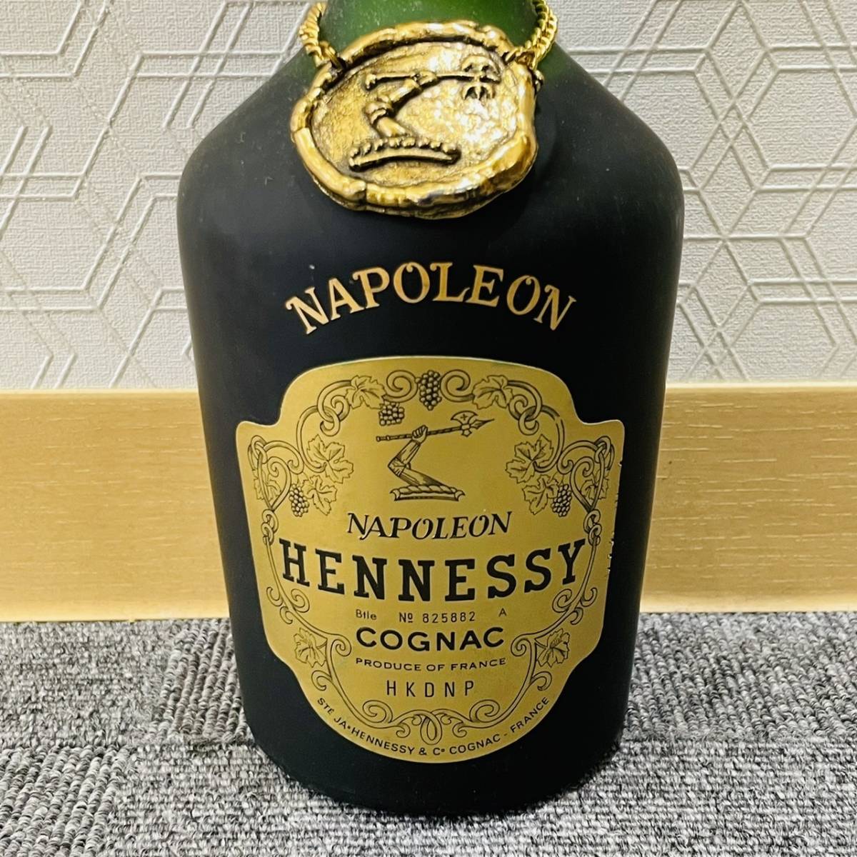 古酒/未開栓】ヘネシー ナポレオン 700ml 40% 外箱付き Hennessy 古酒/未開栓】ヘネシー ナポレオン 700ml 40% 外箱付き Hennessy