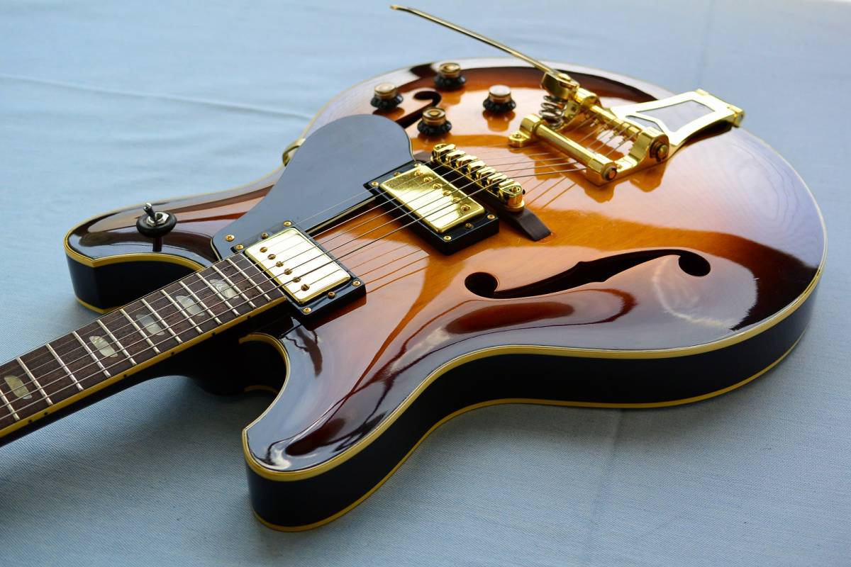 Yahoo!オークション - Yamaha SA60 セミアコ Mod. Bigsbyタイプ Yahoo!オークション - Yamaha SA60 セミアコ Mod. Bigsbyタイプ