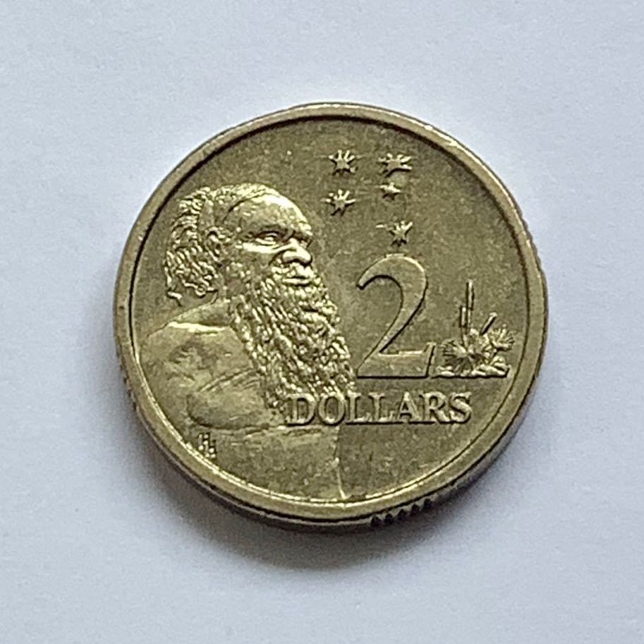 【希少品セール】オーストラリア エリザベス女王肖像デザイン 1988年 2ドル硬貨 1枚の画像2