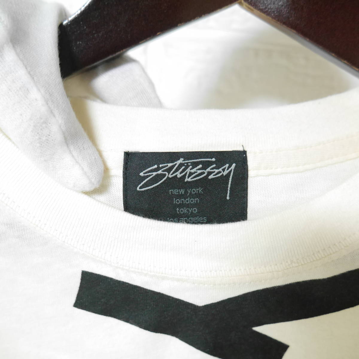 F35 □ STUSSY □ ステューシー　半袖Ｔシャツ　クリーム系　中古　サイズＭ_画像9