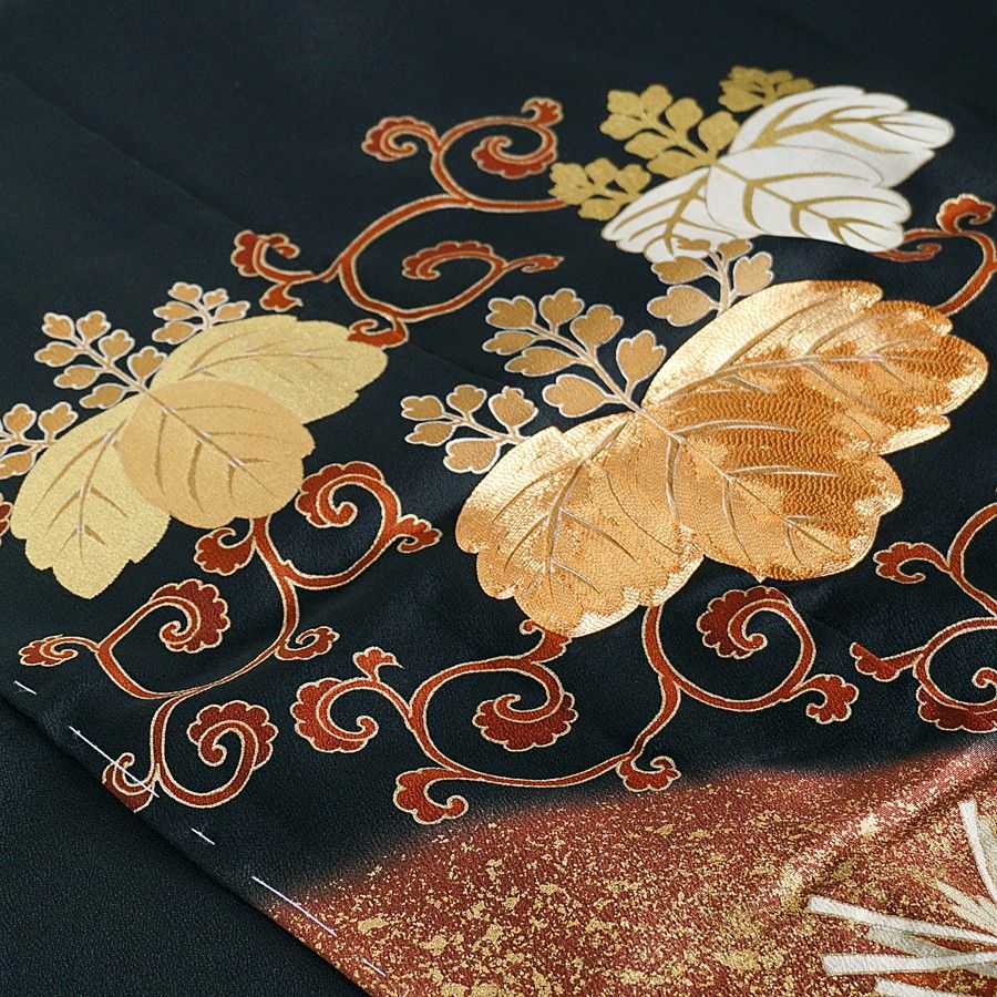 黒留袖　五七桐唐草文様　未仕立て　仮絵羽　友禅　金駒刺繍　訳あり　在庫保管品