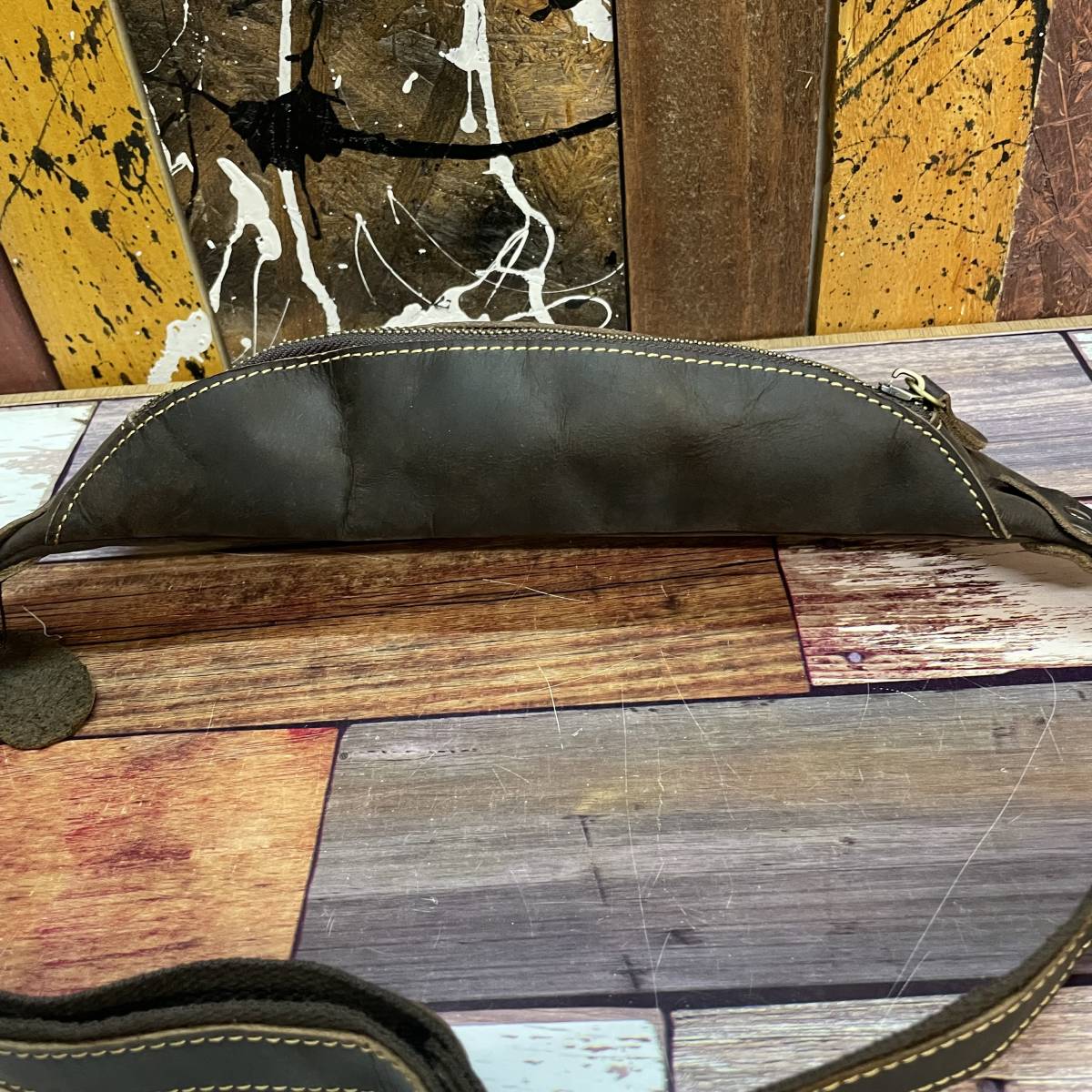 new goods cow leather leather three day month type body bag waist bag hip bag diagonal .. one shoulder dark brown scorching tea color passing of years change 2WAY