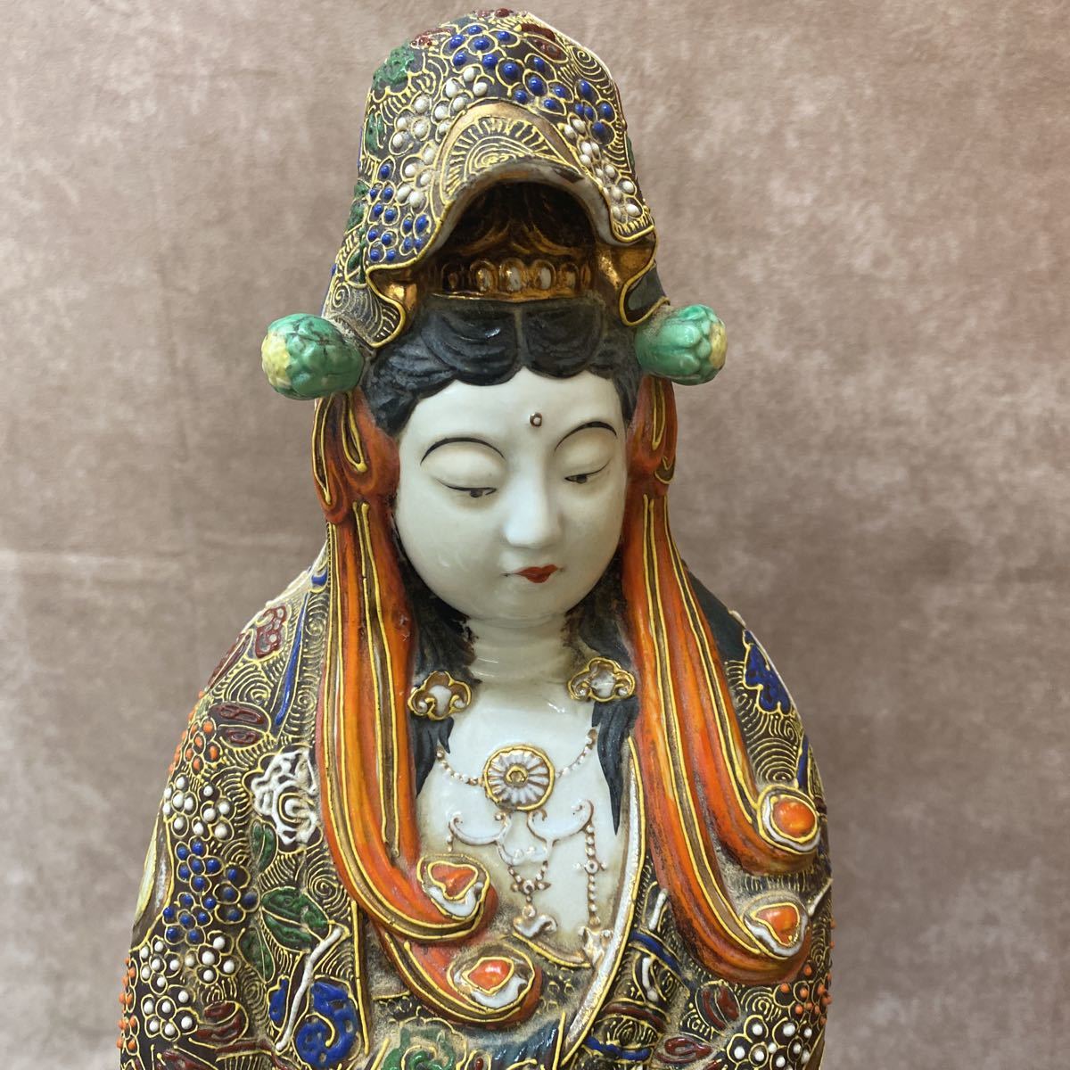 九谷焼 観音菩薩像 高さ約45cm 仏教美術 色絵 金彩 陶器 立像 仏像