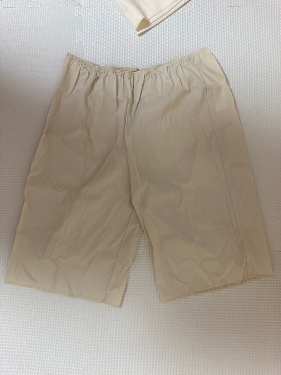 新品タグ付】BEIGE ベイジ/オフホワイトのワイドパンツ/サイズ6 新品タグ付】BEIGE ベイジ/オフホワイトのワイドパンツ/サイズ6