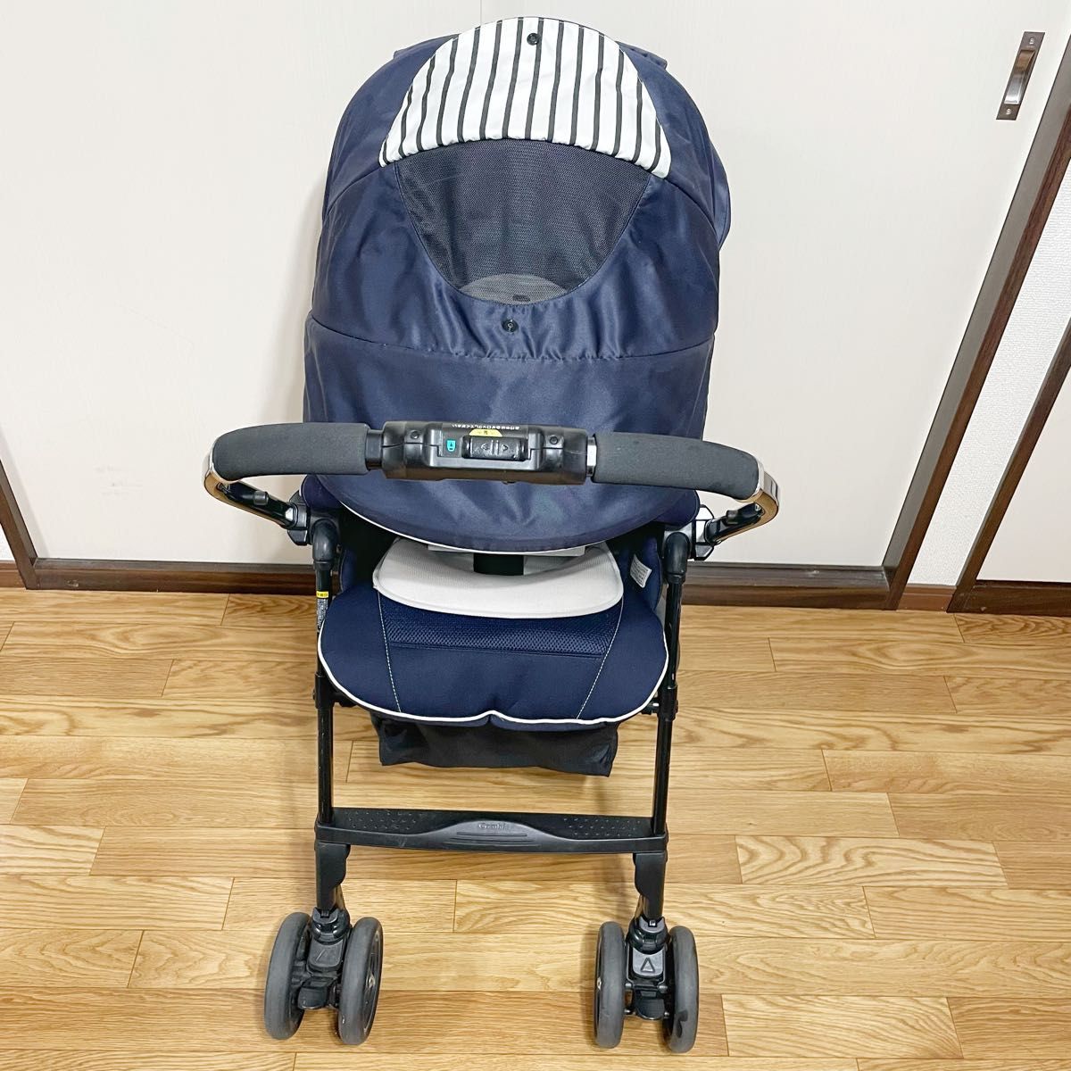 美品》説明書付き コンビ メチャカルハンディa オート4キャス エッグ