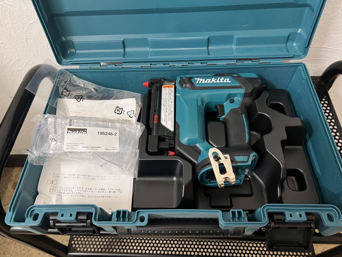 マキタ 18v PT353D 充電式ピンタッカ(本体のみ) ケース付き