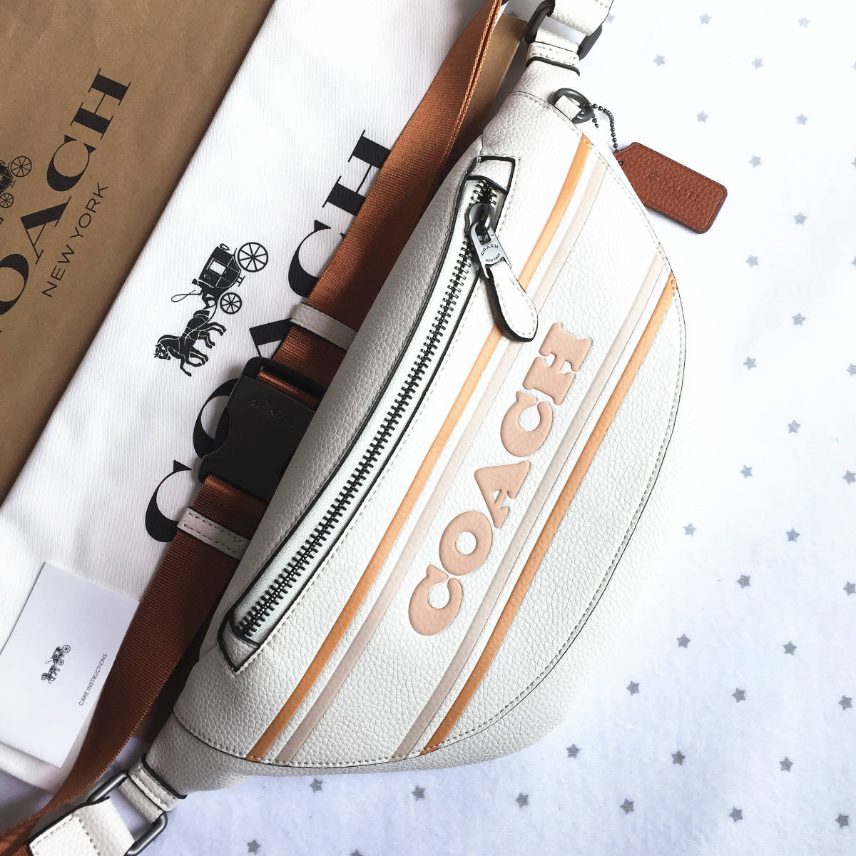 新品未使用】COACH コーチバッグ CH000 チョーク ボディーバッグ 新品未使用】COACH コーチバッグ CH000 チョーク ボディーバッグ