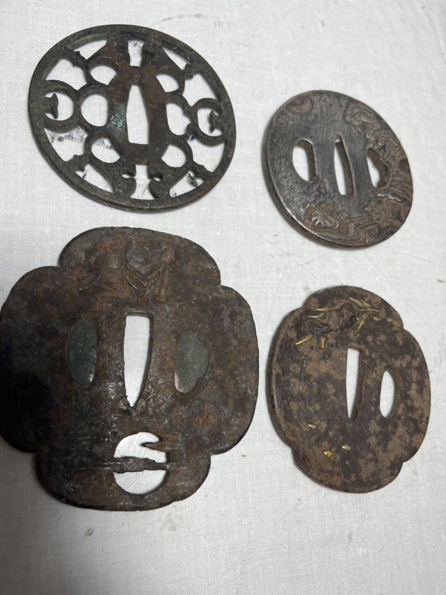 透かし鍔 鉄地 丸形鍔 丸形 時代武具 刀装具 透かし 古物 時代物 鉄地