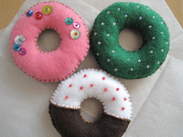  toy * doughnuts * food * felt *3 piece set * hand made *5