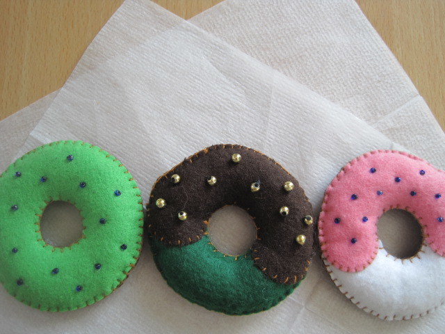  toy * doughnuts * food * felt *3 piece set * hand made *9