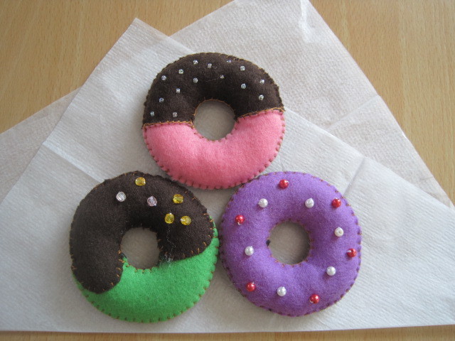  toy * doughnuts * food * felt *3 piece set * hand made *11
