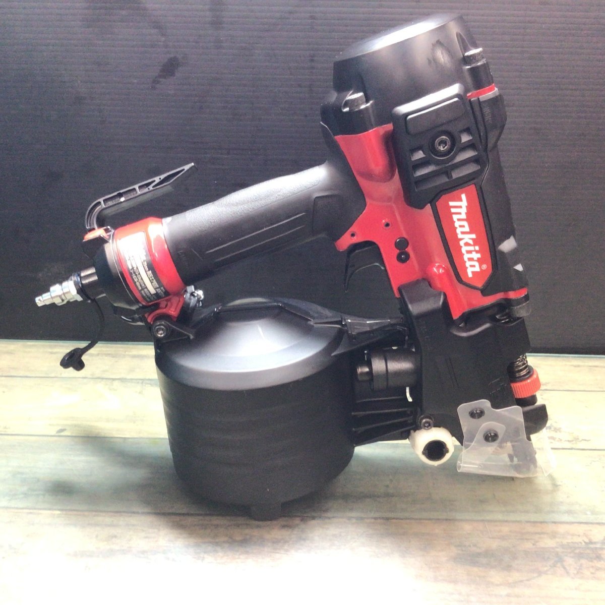 美品】☆マキタ(makita) 高圧エア釘打ち機 AN731H