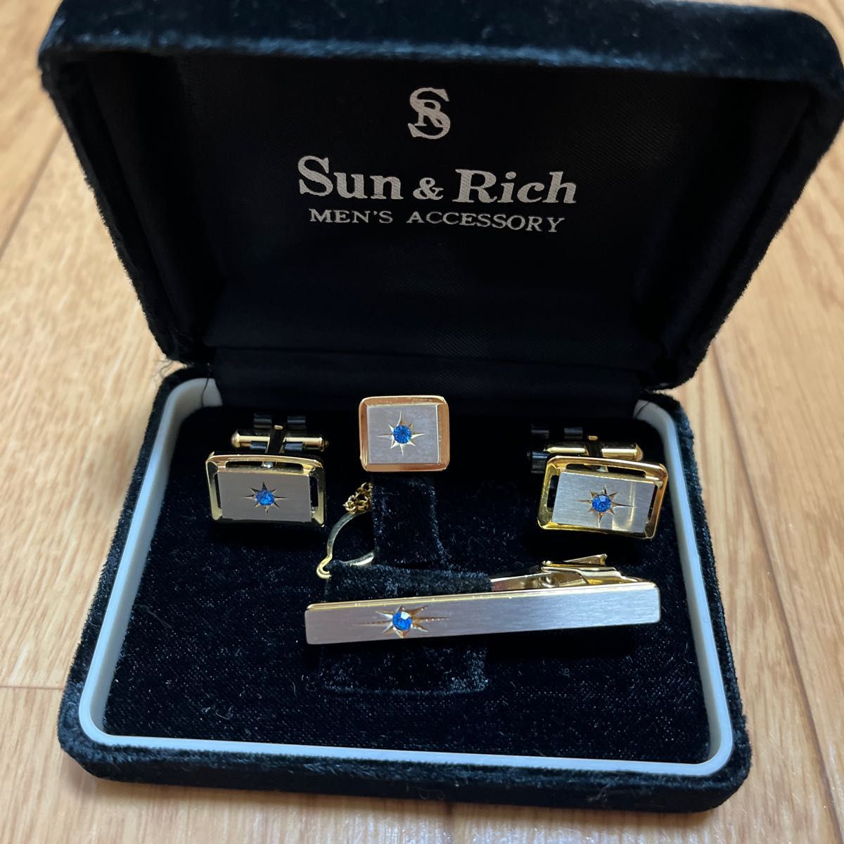 ネクタイピン カフスボタンセットSUN & RICH|Yahoo!フリマ(旧 ネクタイピン カフスボタンセットSUN & RICH|Yahoo!フリマ(旧
