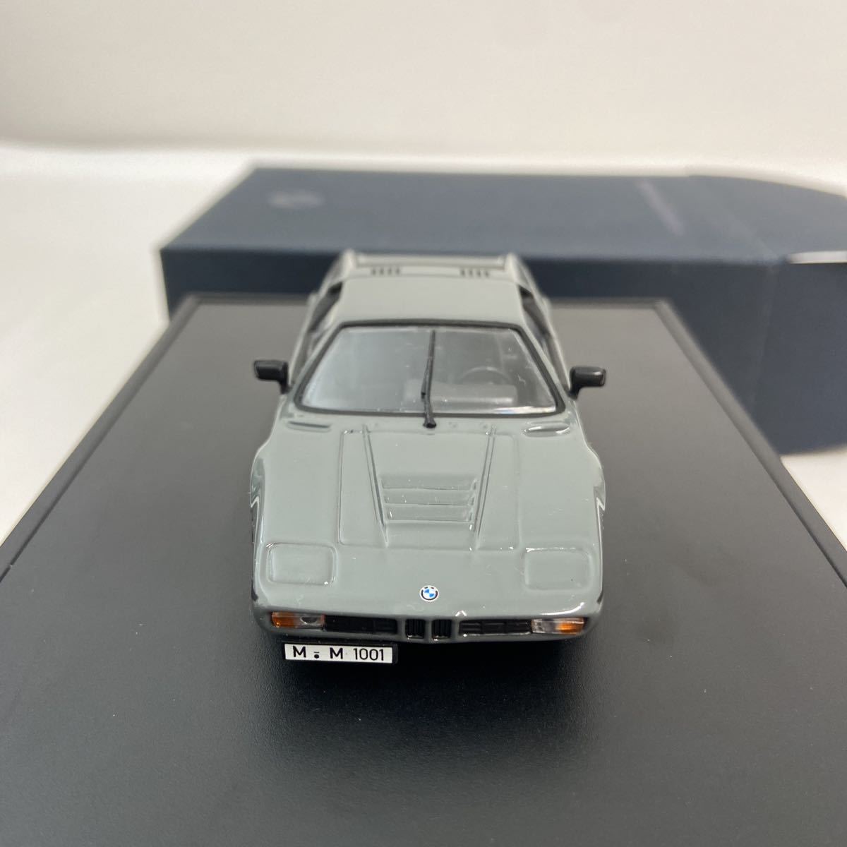 BMW ディーラー特注 1/43 M1 グレー ミニカー モデルカー スーパーカー