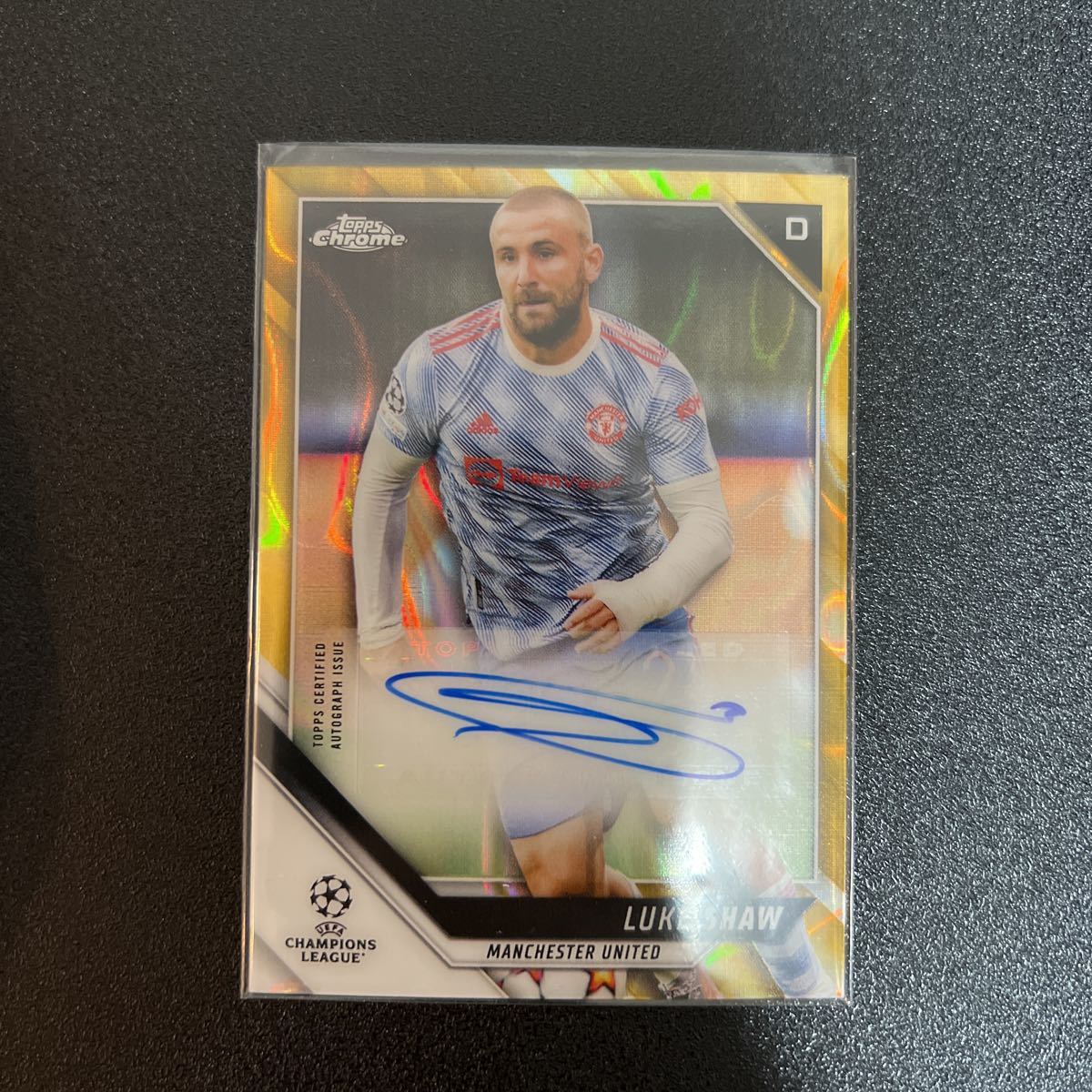 2021-22 Topps Chrome UEFA Champions League Luke Shaw Gold Lava Refractor AUTO Manchester United MUN 直筆サインカード 激レア_画像1