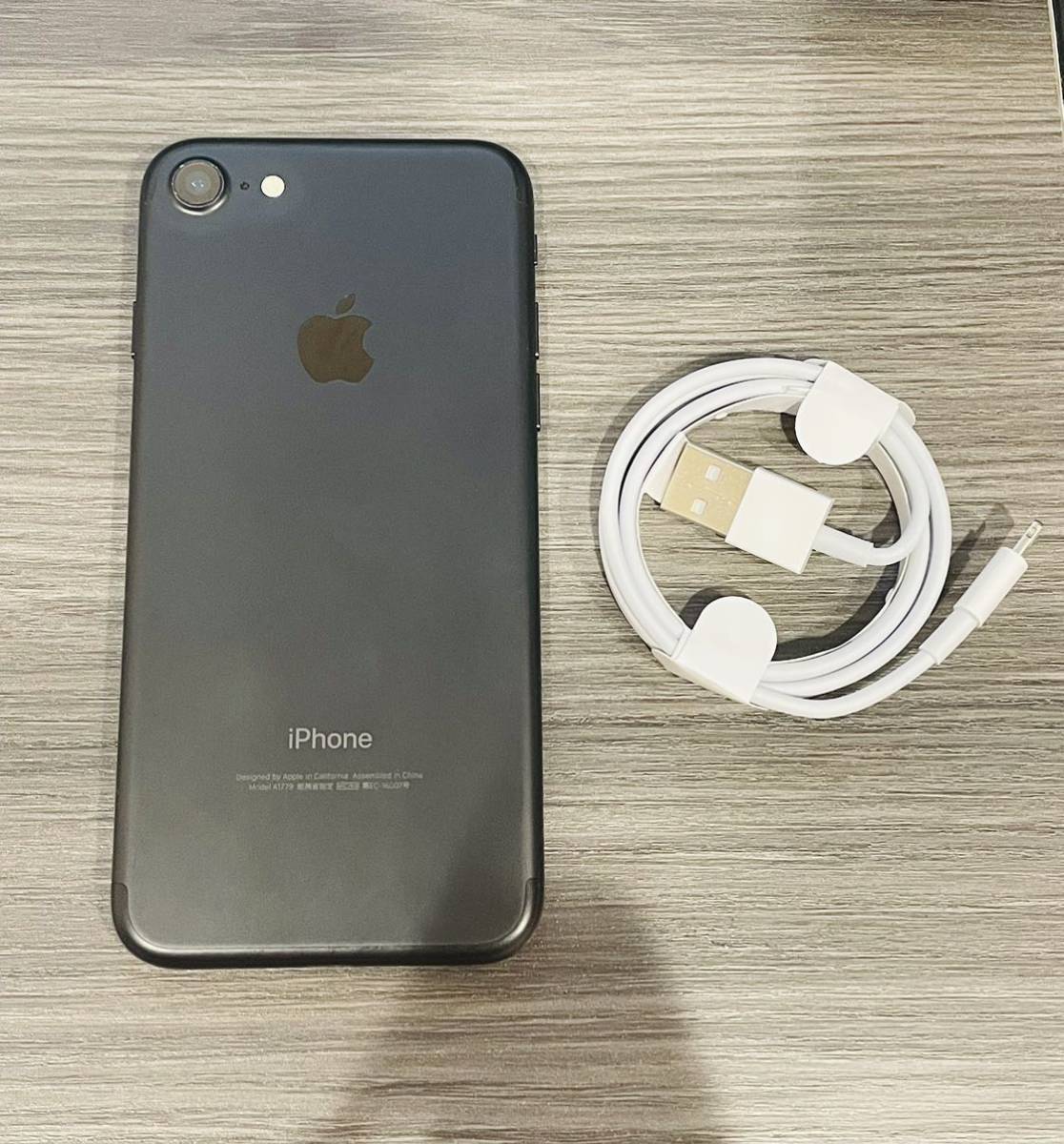 ソフトバンク iPhone7 32GB ジェットブラックMNCE2J/A送料無料iOS15 7