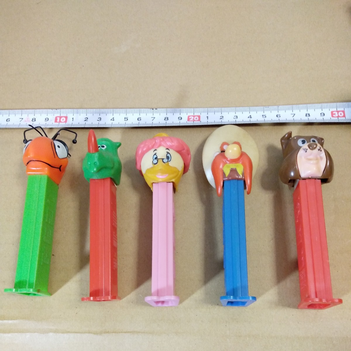 PEZ ペッツ ディスペンサ 5点 ダックテイルズ ルーニーテューンズトムとジェリー サイ ピンクパンサー スパイク 未チェック ジャンク扱い _画像1