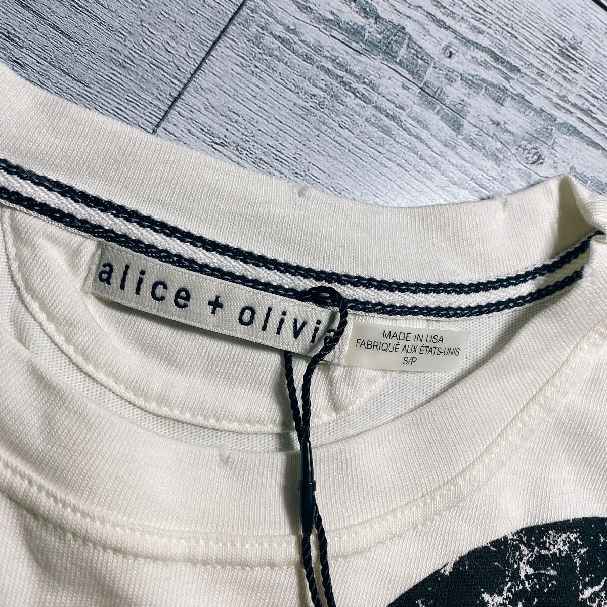 新品 Alice+Olivia ダメージ加工ステイシーフェイス Tシャツ ひび割れ