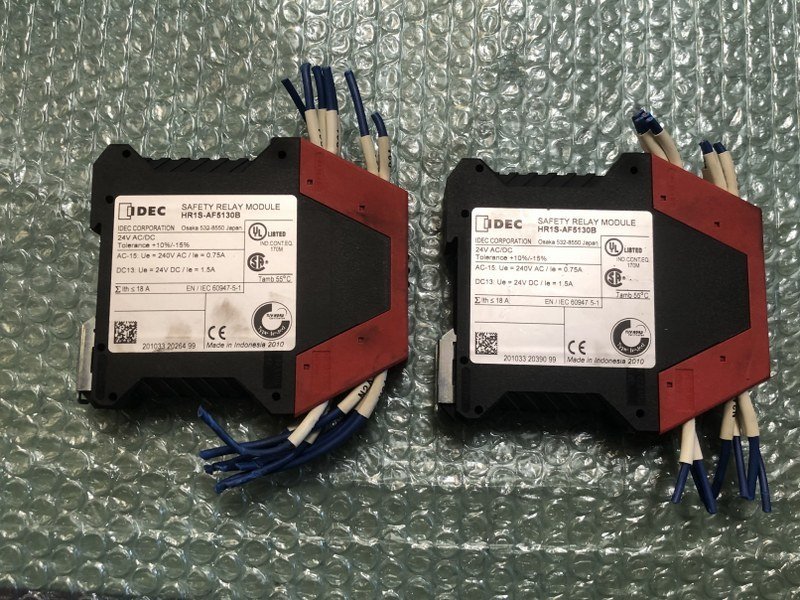 TJ230356　和泉電気/IDEC　安全リレーモジュール　HR1S-AF5130B（２個）_画像2