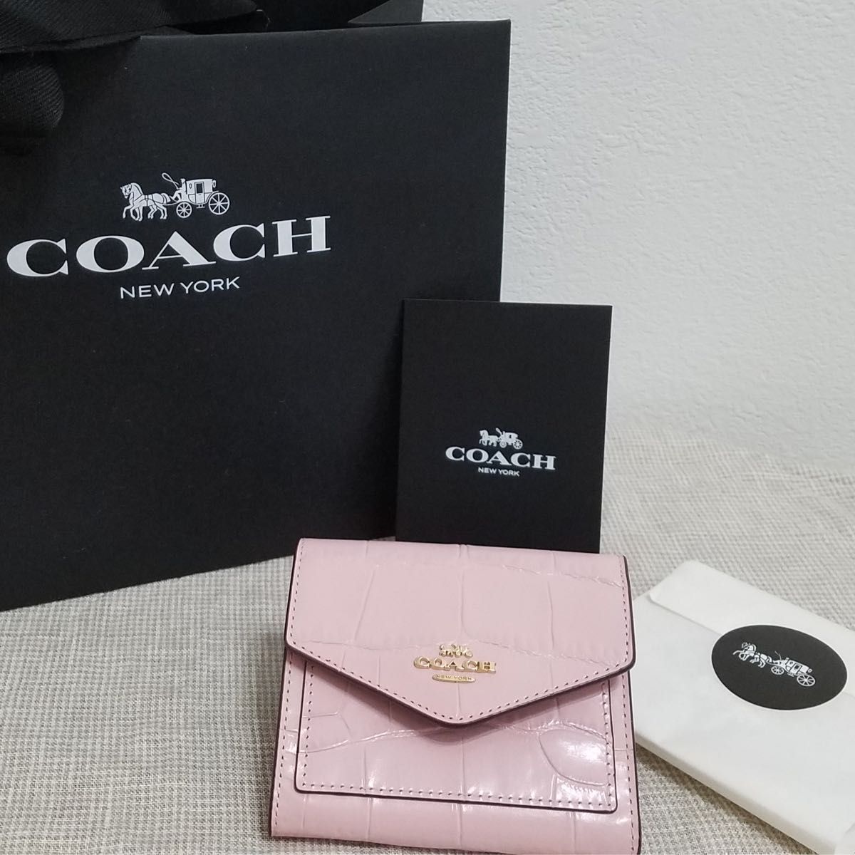 コーチ COACH 二つ折り財布 財布 ピンク ブランド 新品未使用 お