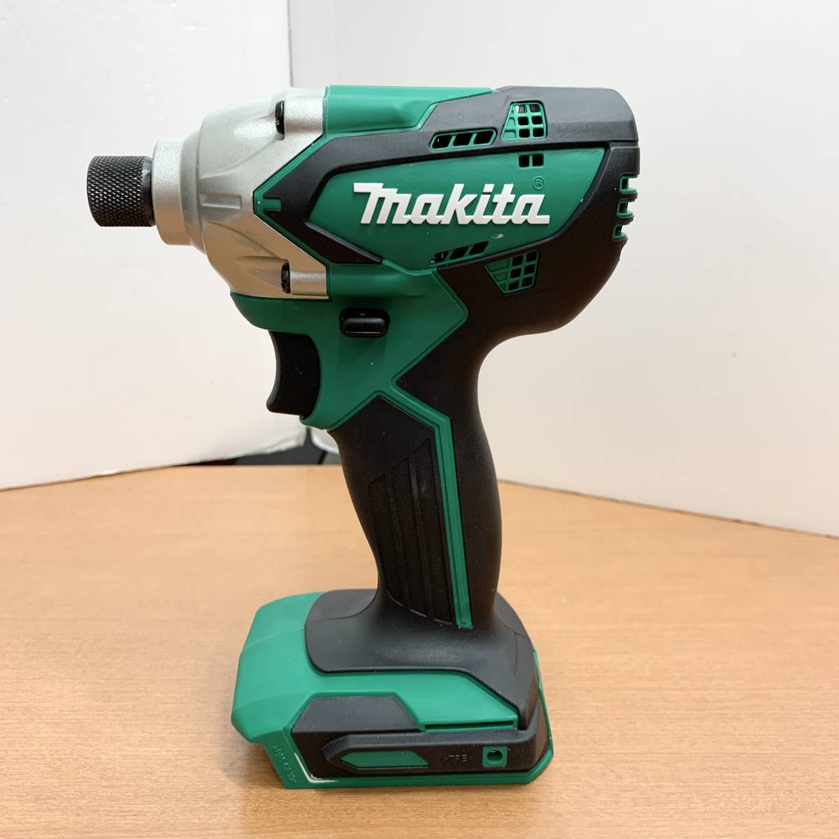 H1240 makita マキタ 充電式インパクトドライバ MTD002DSX バッテリー2
