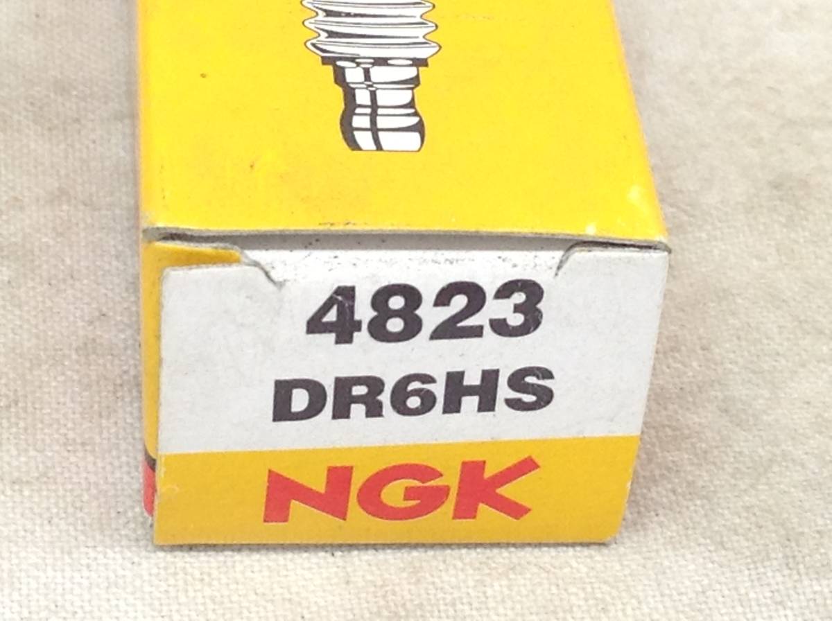 TT-3286　NGK　4823　DR6HS　スパークプラグ　未使用　即決品　　　　　_画像2