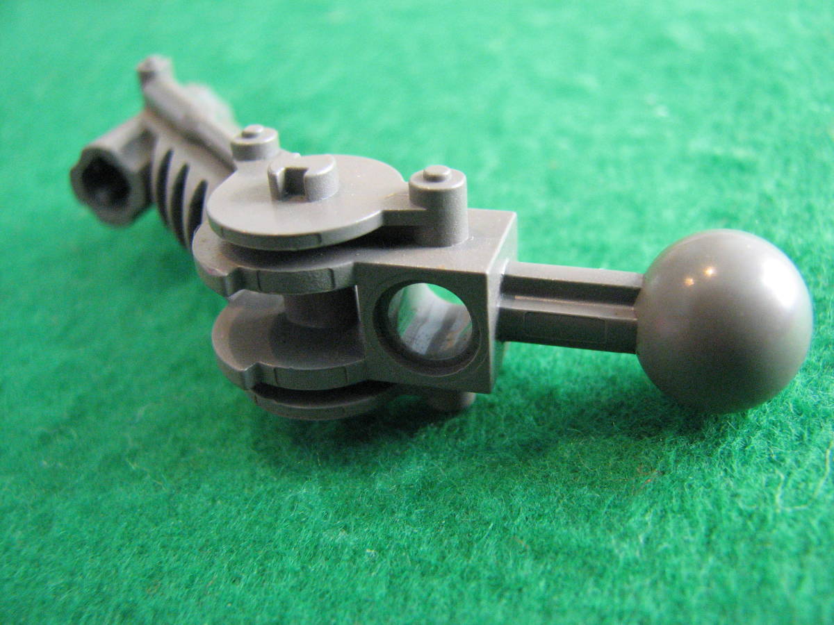 * Lego -LEGO*32476* Bionicle * ball joint 5x7 arm *90 times. dual axle hole attaching *USED*.. gray 