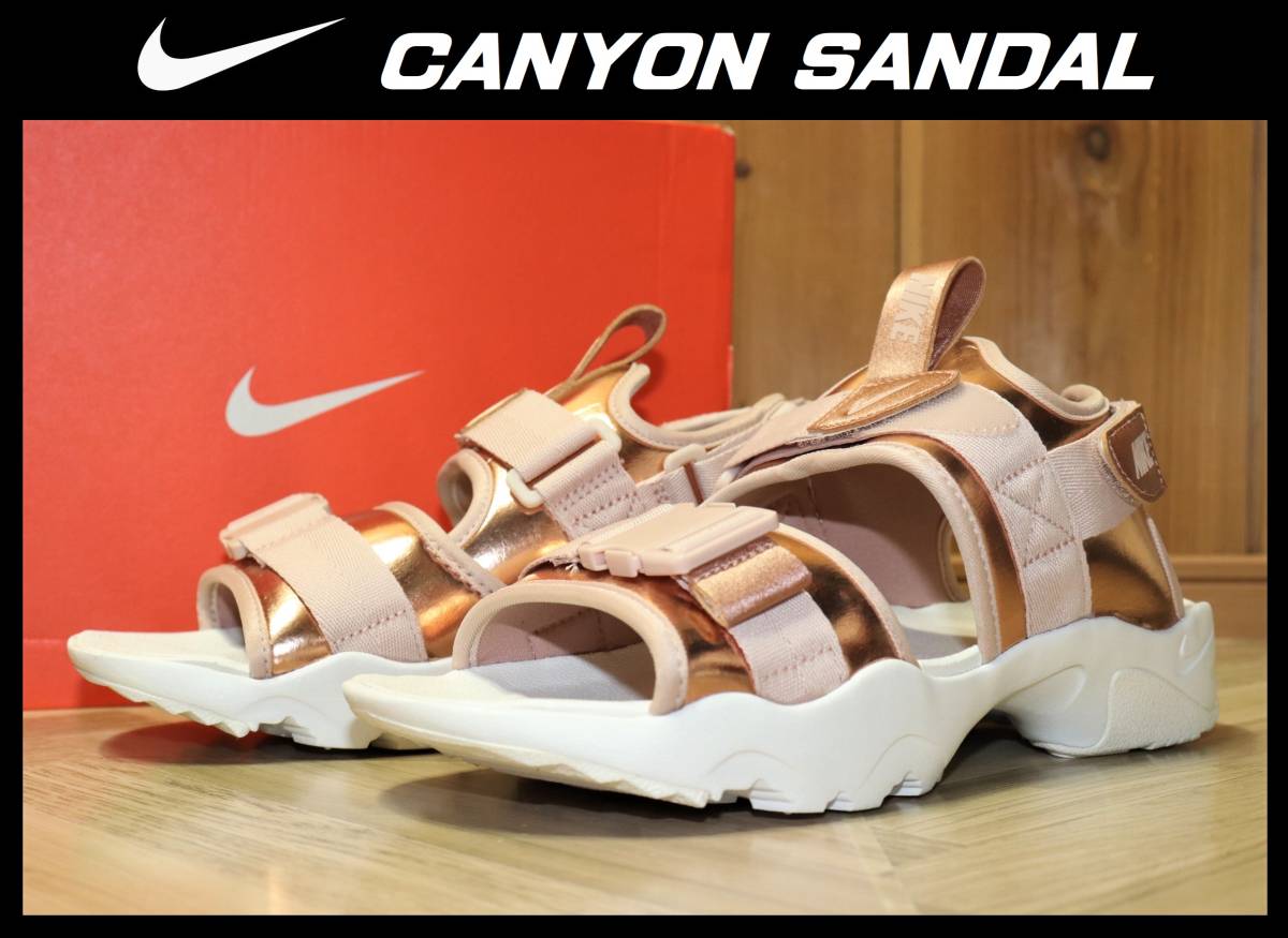 即決【未使用】 NIKE ★ WMNS CANYON SANDAL (US9/26cm) ★ ナイキ キャニオンサンダル CW6211-929 箱付き メタリック_画像1