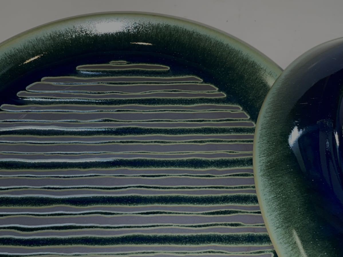 ■大皿 ２枚■ ゆるい凹凸のあるお皿 モスグリーン Φ24.4㎝Ｘ高さ3㎝ 陶器 未使用の画像9