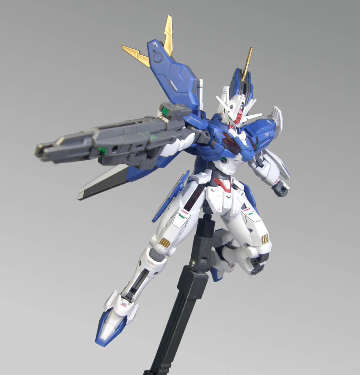 HG 1/144　XVX-016RN　ガンダム・エアリアル 改修型【 塗装完成品 】/ 機動戦士ガンダム 水星の魔女_画像3