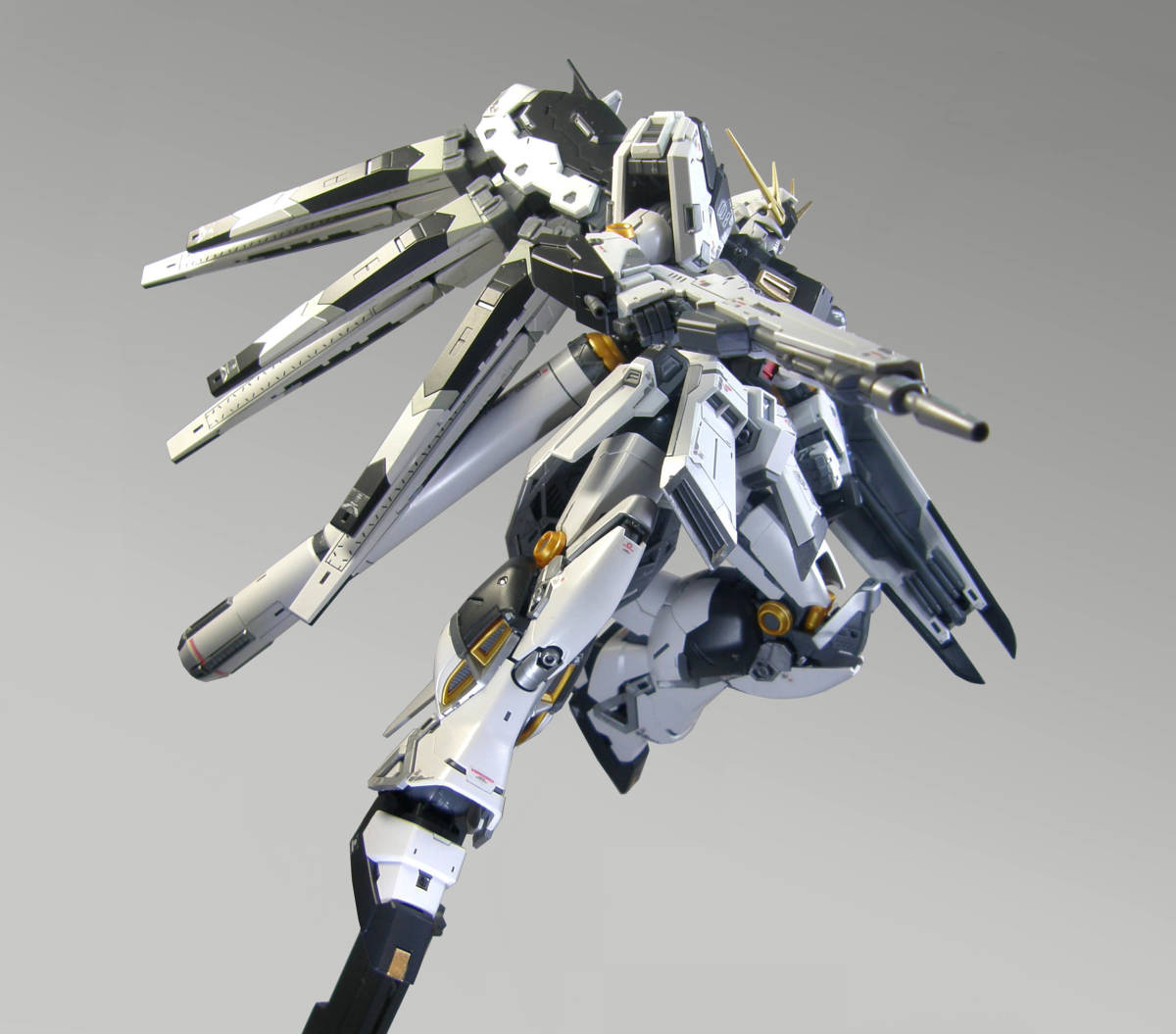 RG 1/144 RX-93-ν2 Hi-ν Gundam (ν Gundam цвет ver)[ покраска конечный продукт ]/ Mobile Suit Gundam Char's Counterattack bell фонарь ka* дети 