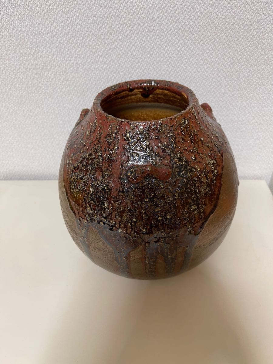 陶芸　うつわ　高さ18cm×横幅18.5cm 信楽焼 花瓶 壷 壺 壺花 状態良好、傷や汚れ無し、箱は古く感じます。