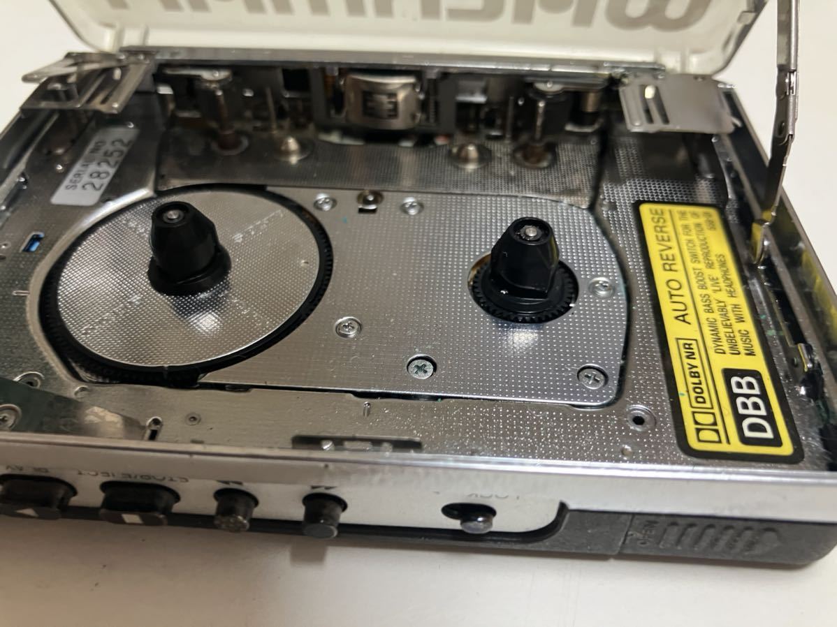 SONY/ソニー スケルトン!カセットウォークマン wm-504 現状品 SONY/ソニー スケルトン!カセットウォークマン wm-504 現状品