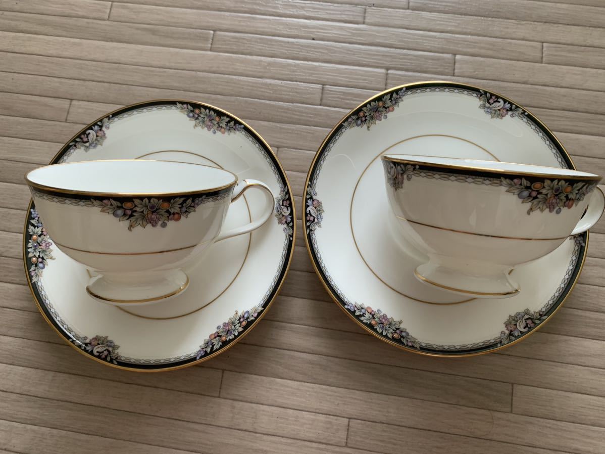 Noritake カップ&ソーサー 2脚セットノリタケ ボーンチャイナ BONE CHINA ティーカップ ペア