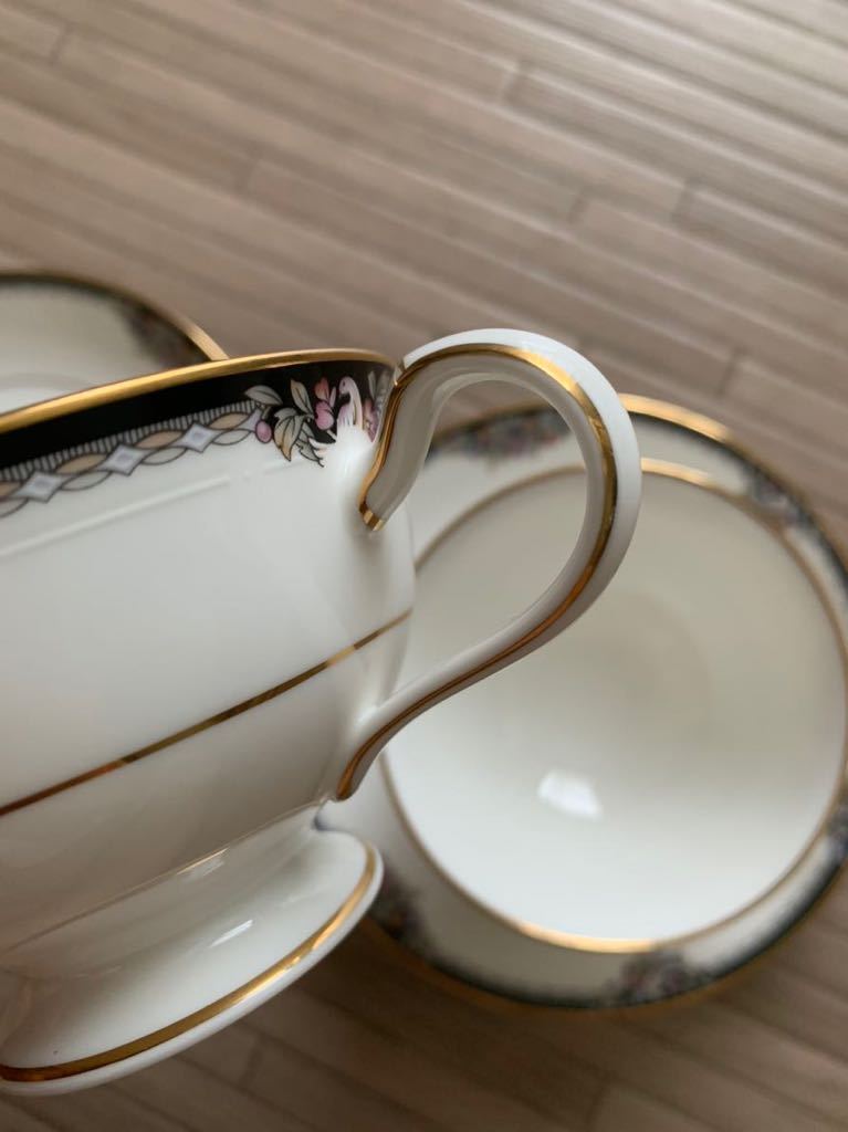 Noritake カップ&ソーサー 2脚セットノリタケ ボーンチャイナ BONE CHINA ティーカップ ペア