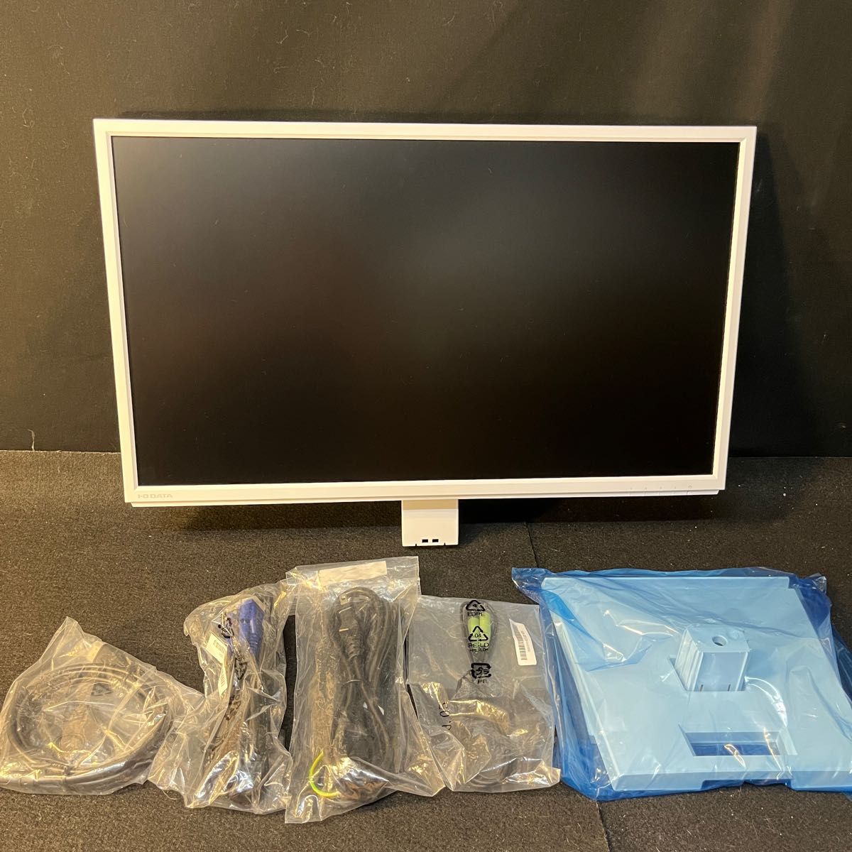 I・O DATA 23.8型ワイド液晶ディスプレイ LCD-AH241EDW-B 広視野角ADSパネル採用①