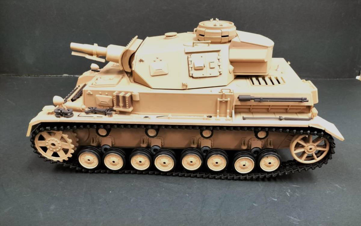 1/16サイズ　ヘンロン製戦車ラジコン　ドイツIV号F型軽戦車　基板バージョン7.0_画像3