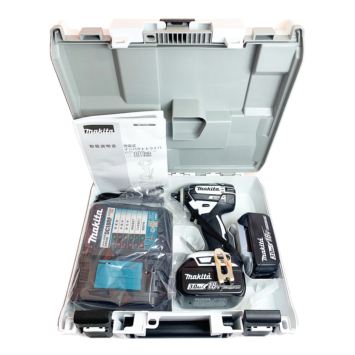 ♭♭ MAKITA マキタ 充電式インパクトドライバ 18V 3.0A 付属品完備