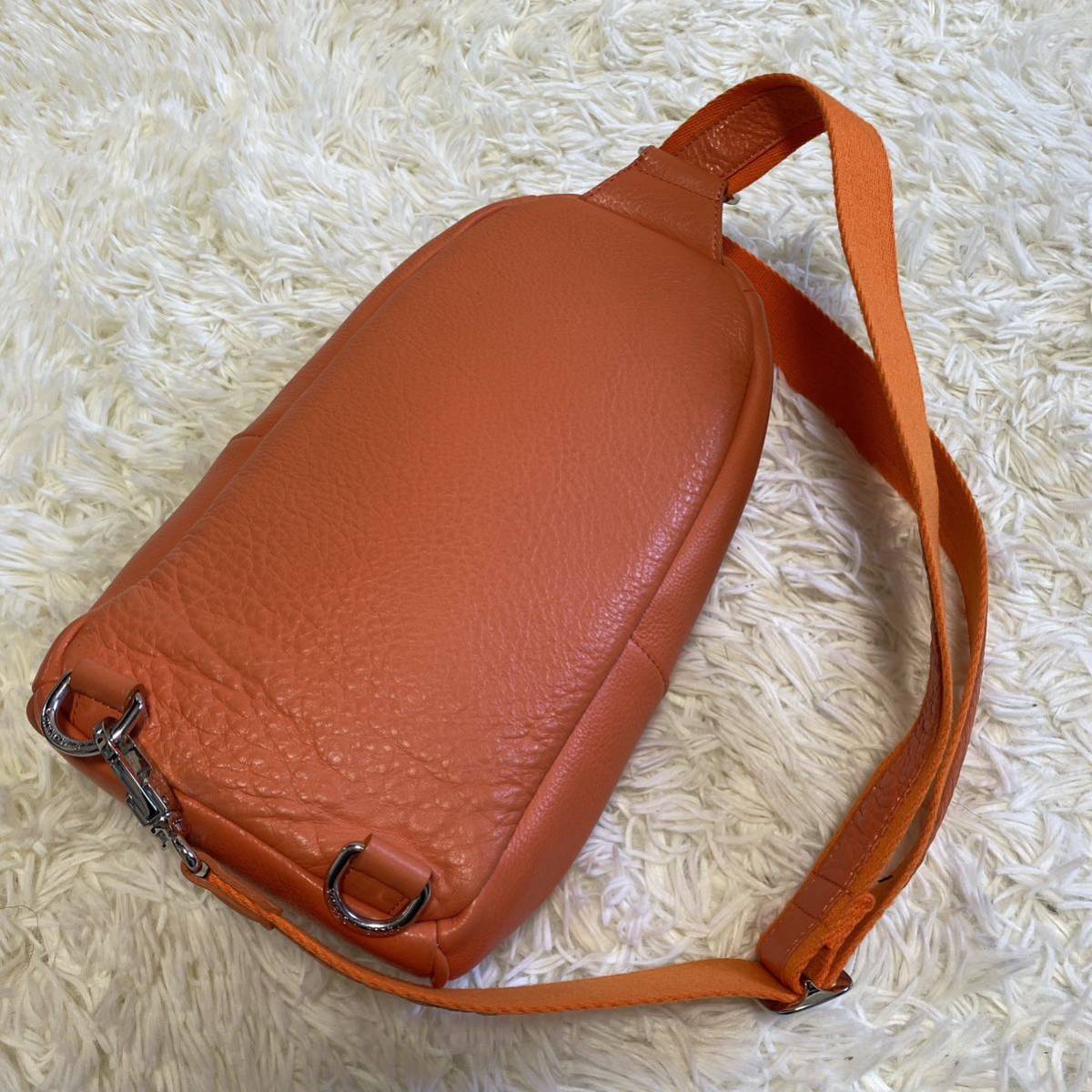 [ rare ]PELLE MORBIDAperemo ruby da body bag orange leather diagonal .. unisex shoulder bag Meiden Voyage