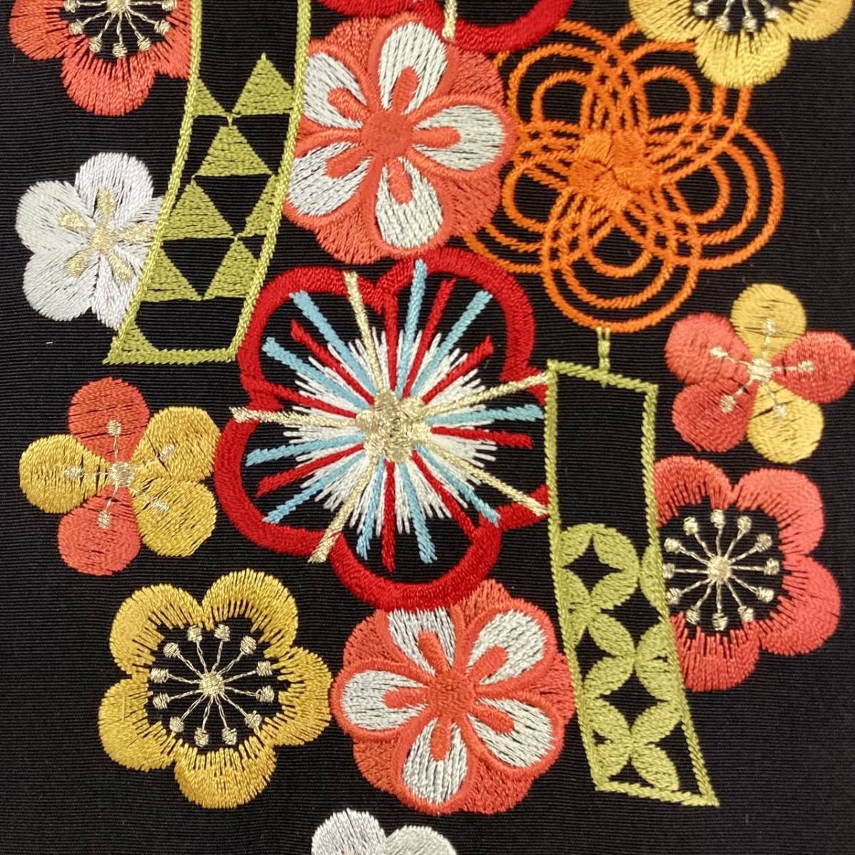 【送料無料】 新品　未使用品　刺繍半衿　短冊　桜　梅　黒　シルエリー　日本製　半衿　刺繍　刺しゅう衿　sha136_画像6